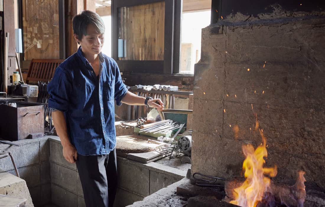 鍛冶屋体験の様子