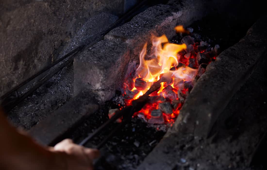 鍛冶屋体験の様子